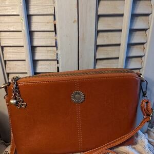 Leather clutch crossbody with shoulder strap